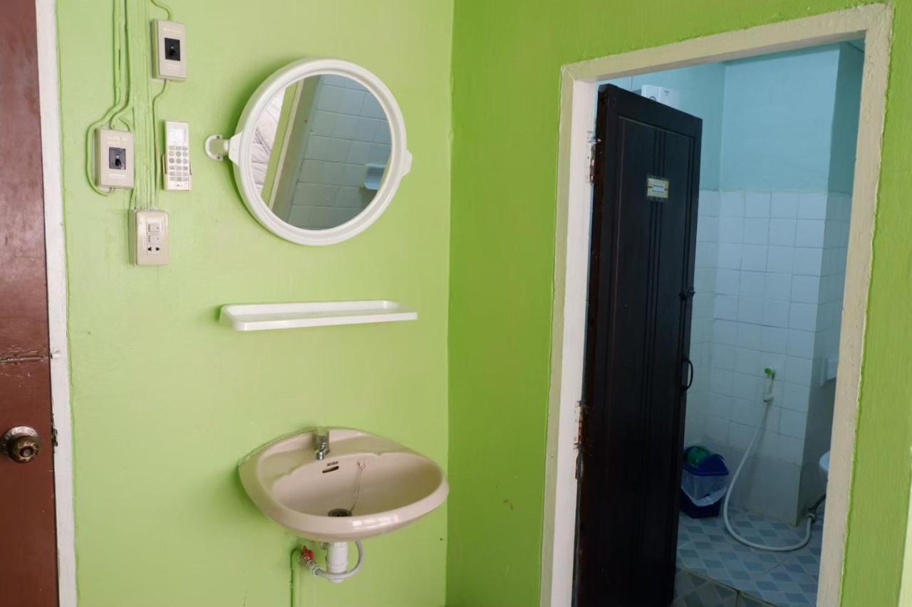 Chokchai Hotel Sai Yok Luaran gambar